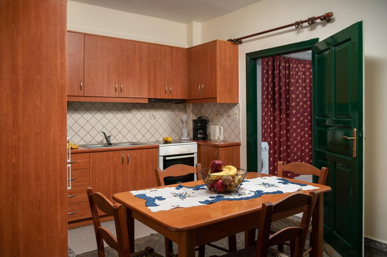 Petrakis Afrathias Garden House Villa Kalamaki  Luaran gambar